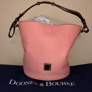 Dooney & Bourke Thea Feed Bag in Pale Pink